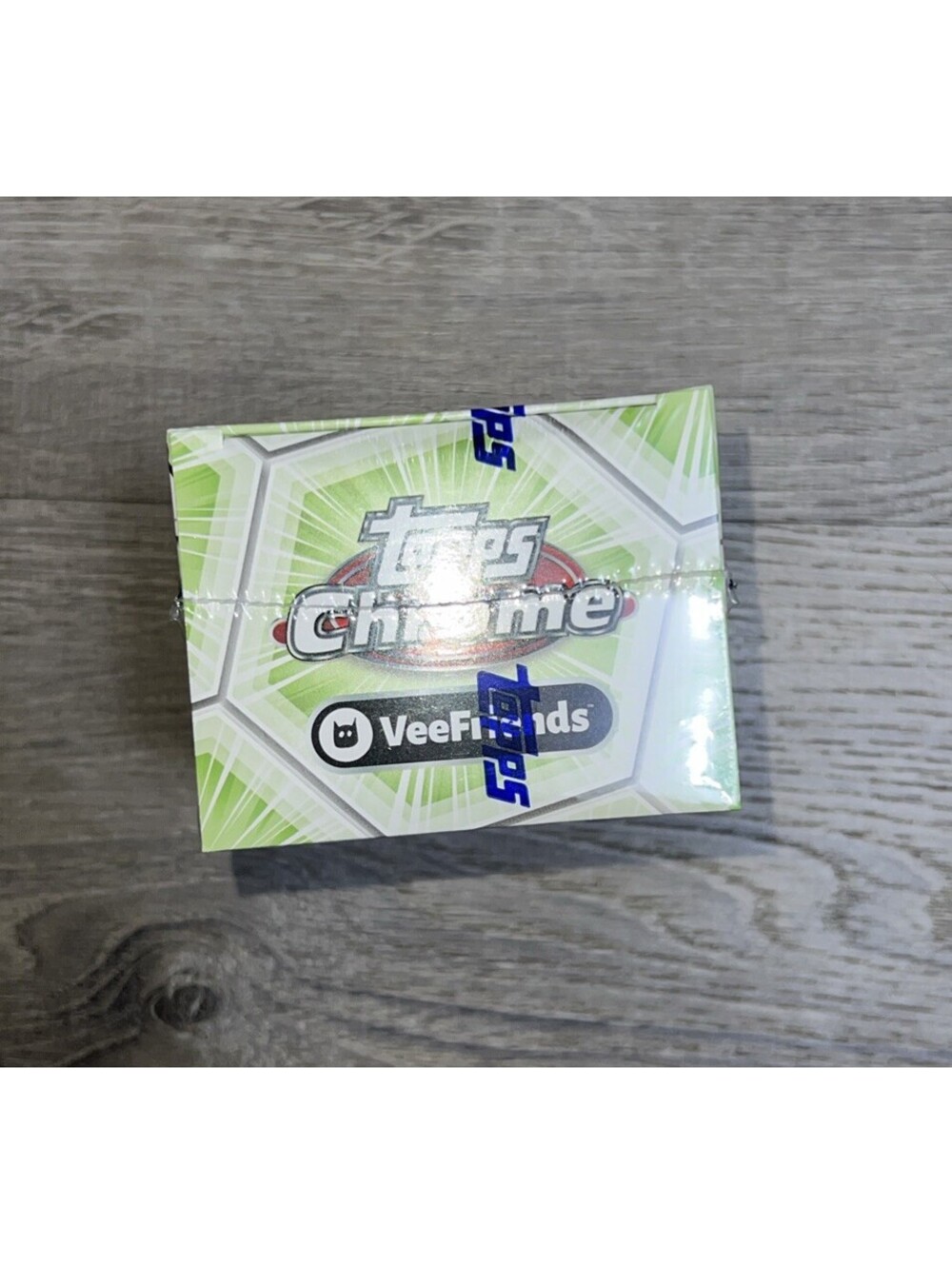 2026 Topps Chrome VeeFriends Blaster Box Sealed 32 Cards SHIPS NOW - Picture 5 of 5